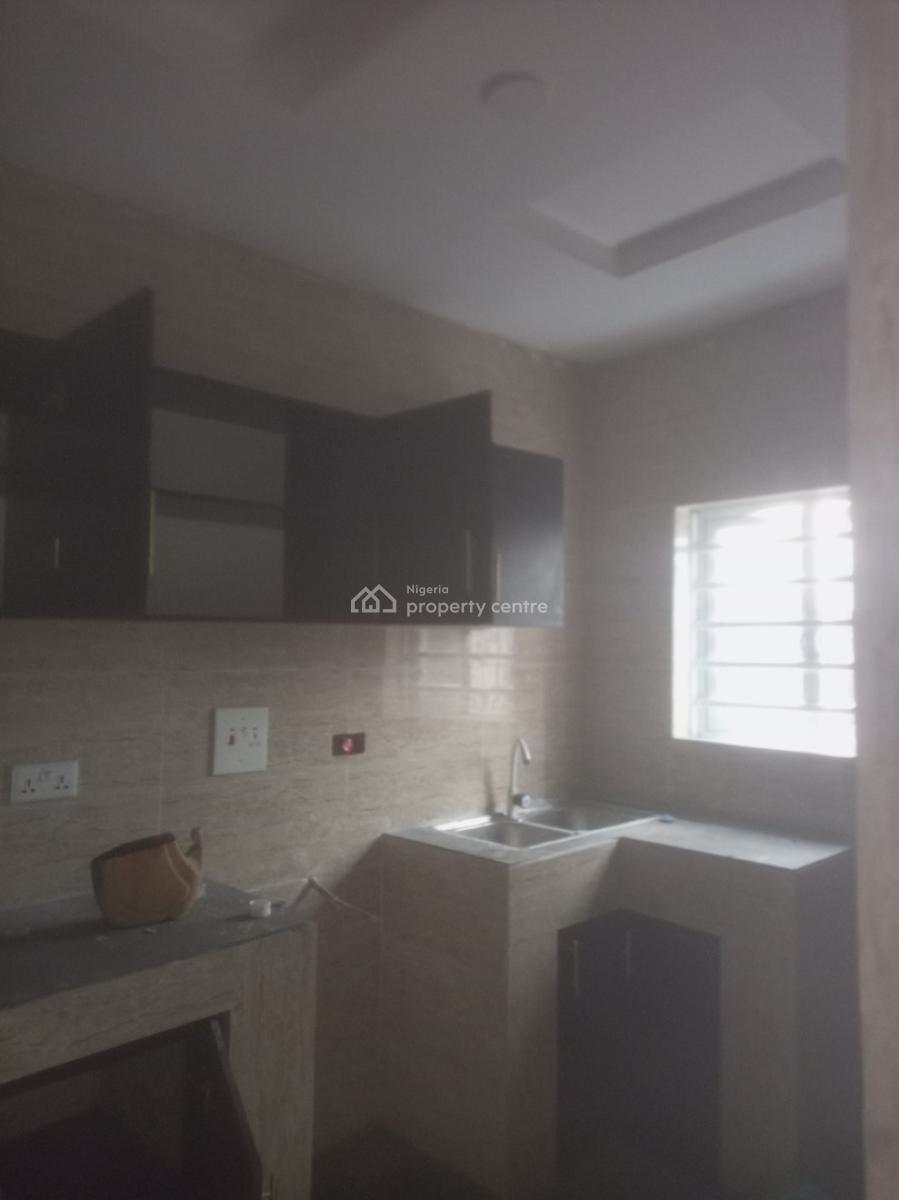 Luxury Newly Built 2 Bedroom, Bucknor Estate Jakande Axis, Isolo, Lagos, Flat / Apartment for Rent