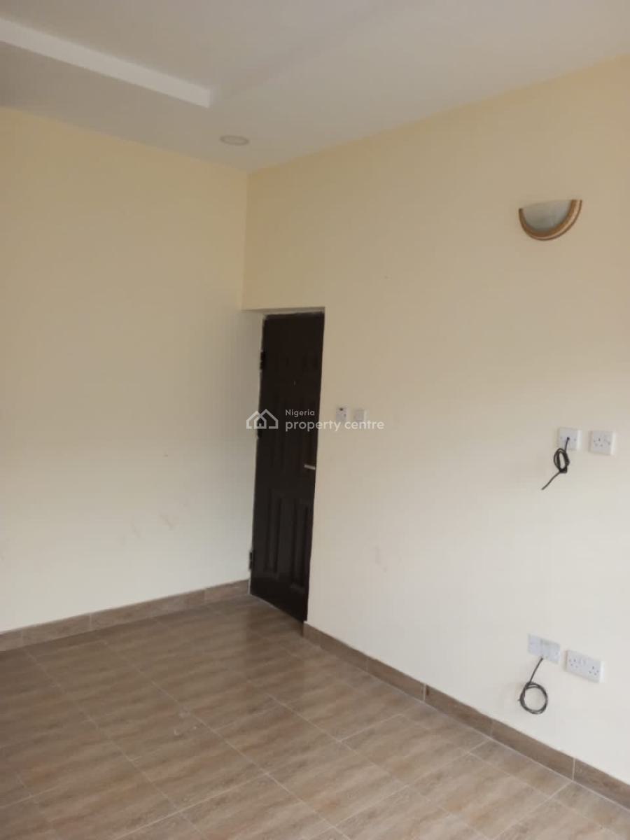 Executive Nice and Spacious 1 Bedroom Apartment, Akoka, Yaba, Lagos, Mini Flat (room and Parlour) for Rent