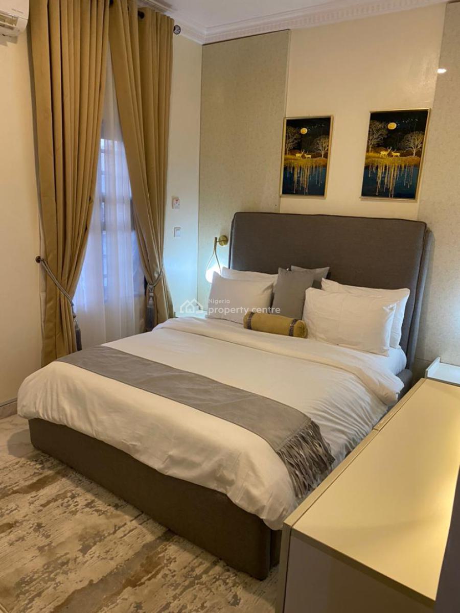 Well Furnished 2 Bedroom Apartment, Agbaoku Estate, Opebi, Ikeja, Lagos, Flat / Apartment Short Let