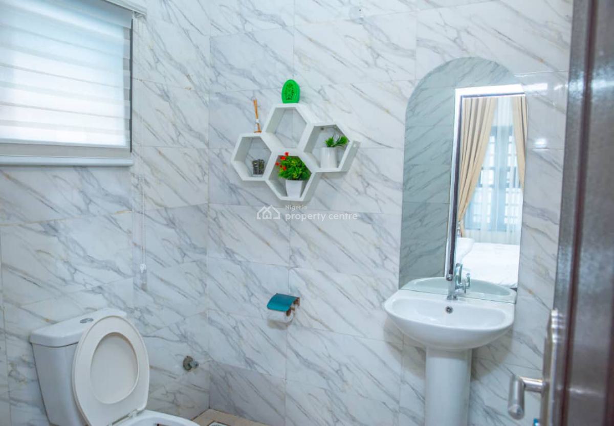 Well Furnished 2 Bedroom Apartment, Agbaoku Estate, Opebi, Ikeja, Lagos, Flat / Apartment Short Let