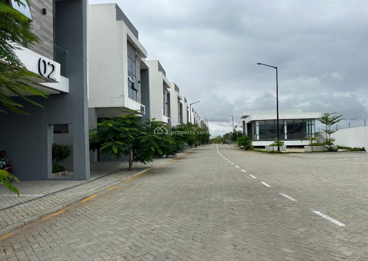 2 Bedroom Flat, Ogbomno Road By Abraham Adesanya Estate, Ajah, Lagos, House for Rent