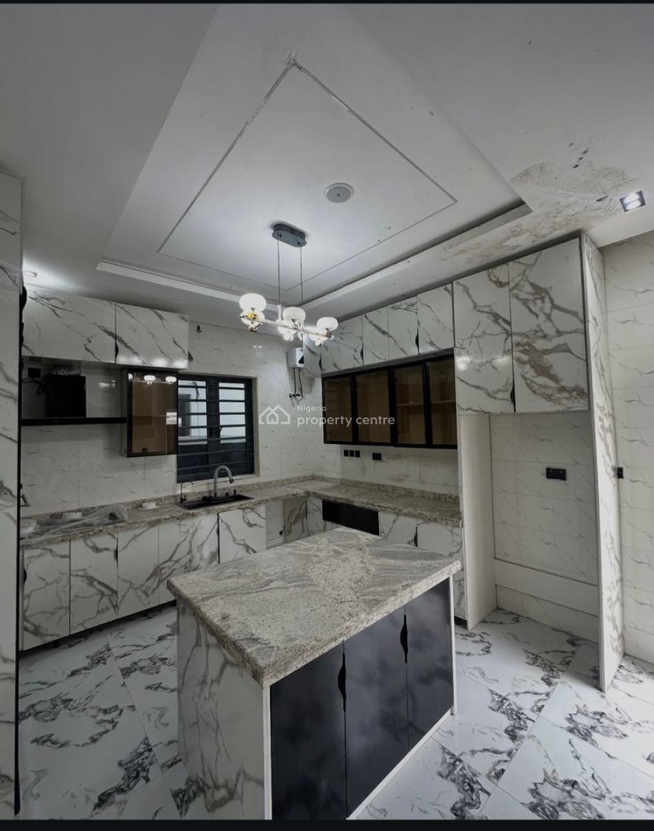 5 Bedroom Detached House with a Bq and Pool, Lekki, Ajah, Lagos, Detached Duplex for Sale