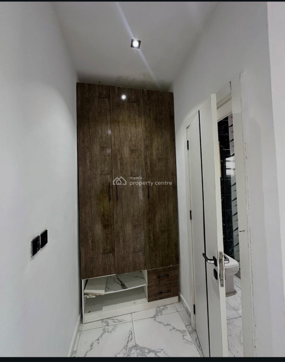 5 Bedroom Detached House with a Bq and Pool, Lekki, Ajah, Lagos, Detached Duplex for Sale