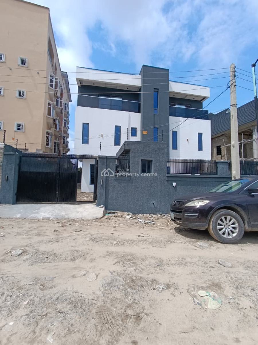 Newly Built and Very Spacious 2 Bedroom, New Road, Lekki, Lagos, Flat / Apartment for Rent