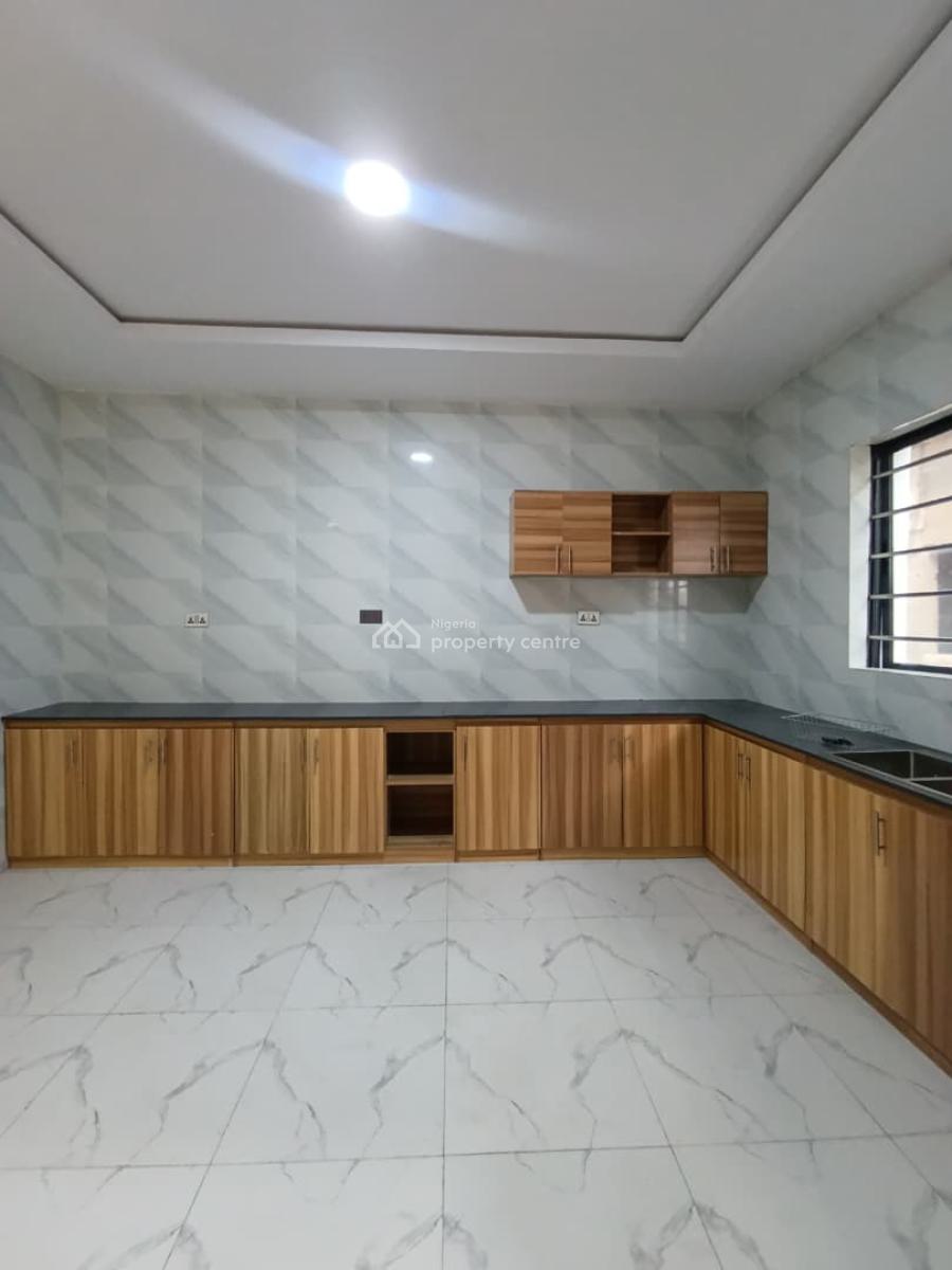 Newly Built and Very Spacious 3 Bedroom, Lekki, Lagos, Flat / Apartment for Rent