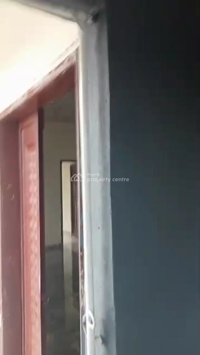 Well Maintained 2 Bedroom Flat, Elesekan, Bogije, Ibeju Lekki, Lagos, Flat / Apartment for Rent