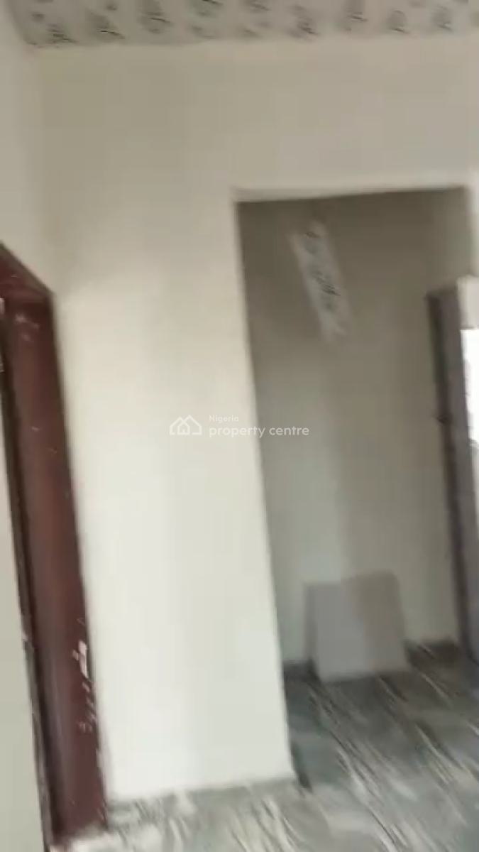 Well Maintained 2 Bedroom Flat, Elesekan, Bogije, Ibeju Lekki, Lagos, Flat / Apartment for Rent