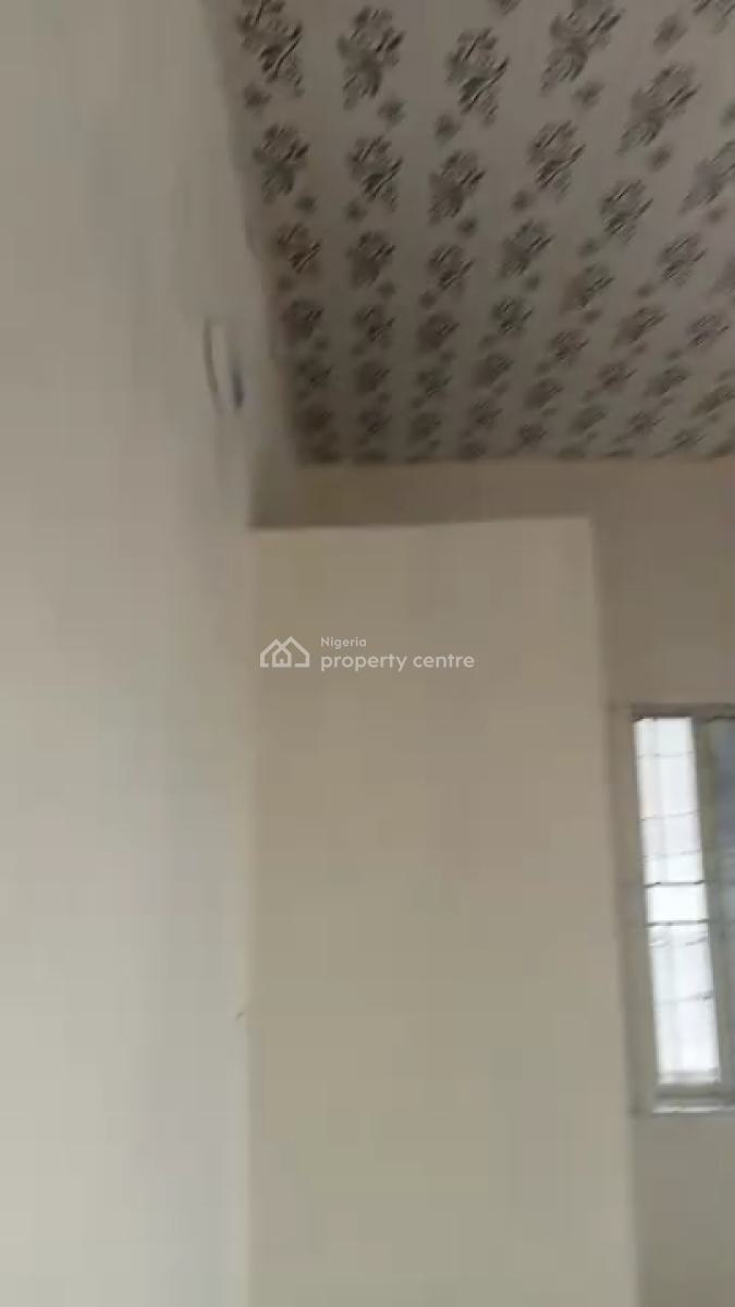 Well Maintained 2 Bedroom Flat, Elesekan, Bogije, Ibeju Lekki, Lagos, Flat / Apartment for Rent