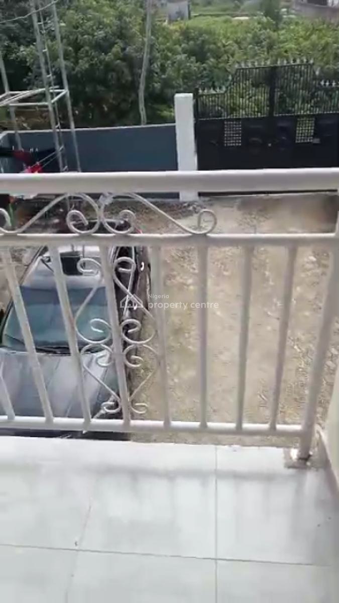 Well Maintained 2 Bedroom Flat, Elesekan, Bogije, Ibeju Lekki, Lagos, Flat / Apartment for Rent