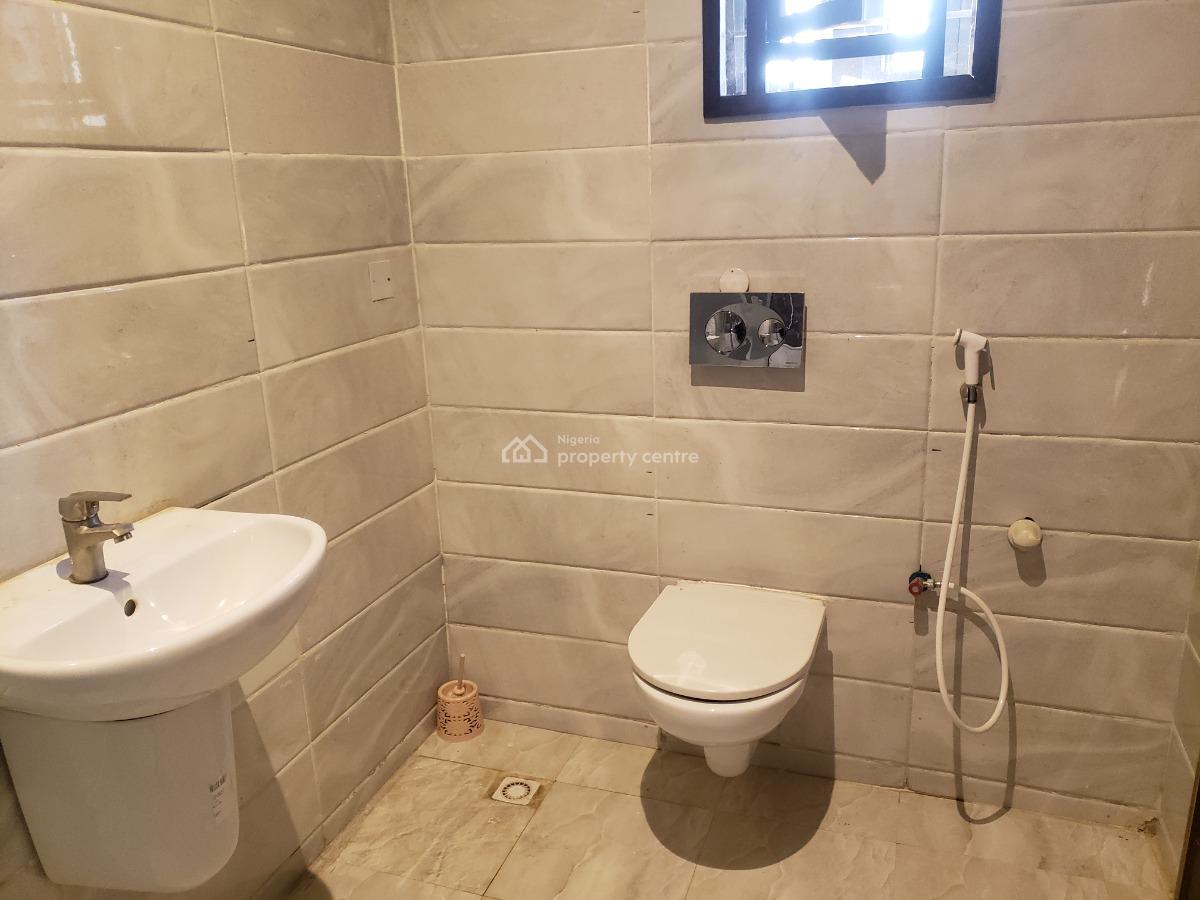 Luxury Spacious 4 Bedroom Flat, Legislative Quarters, Apo, Abuja, Flat / Apartment for Rent