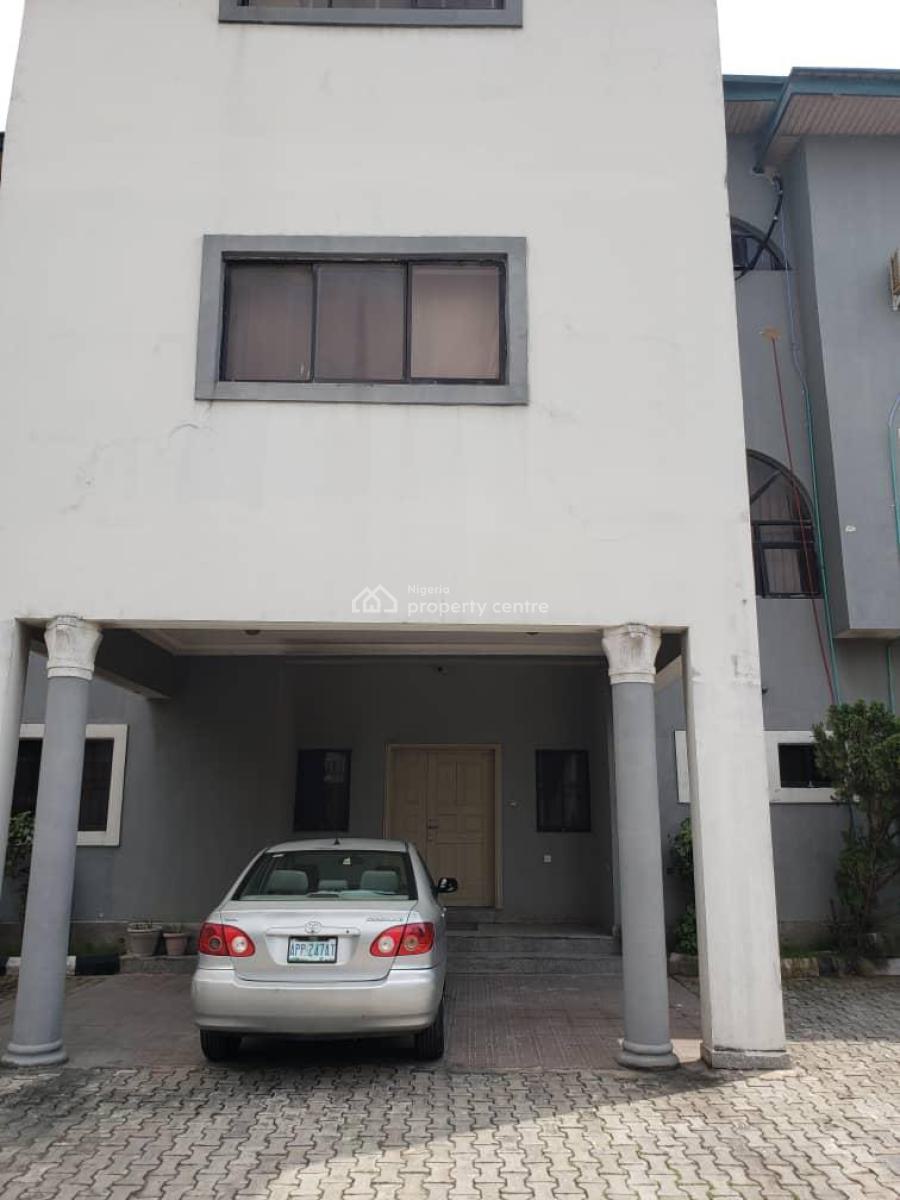 8 Bedrooms Fully Detached Duplex and 4 Units of Flats, Lekki Right, Lekki, Lagos, Detached Duplex for Sale
