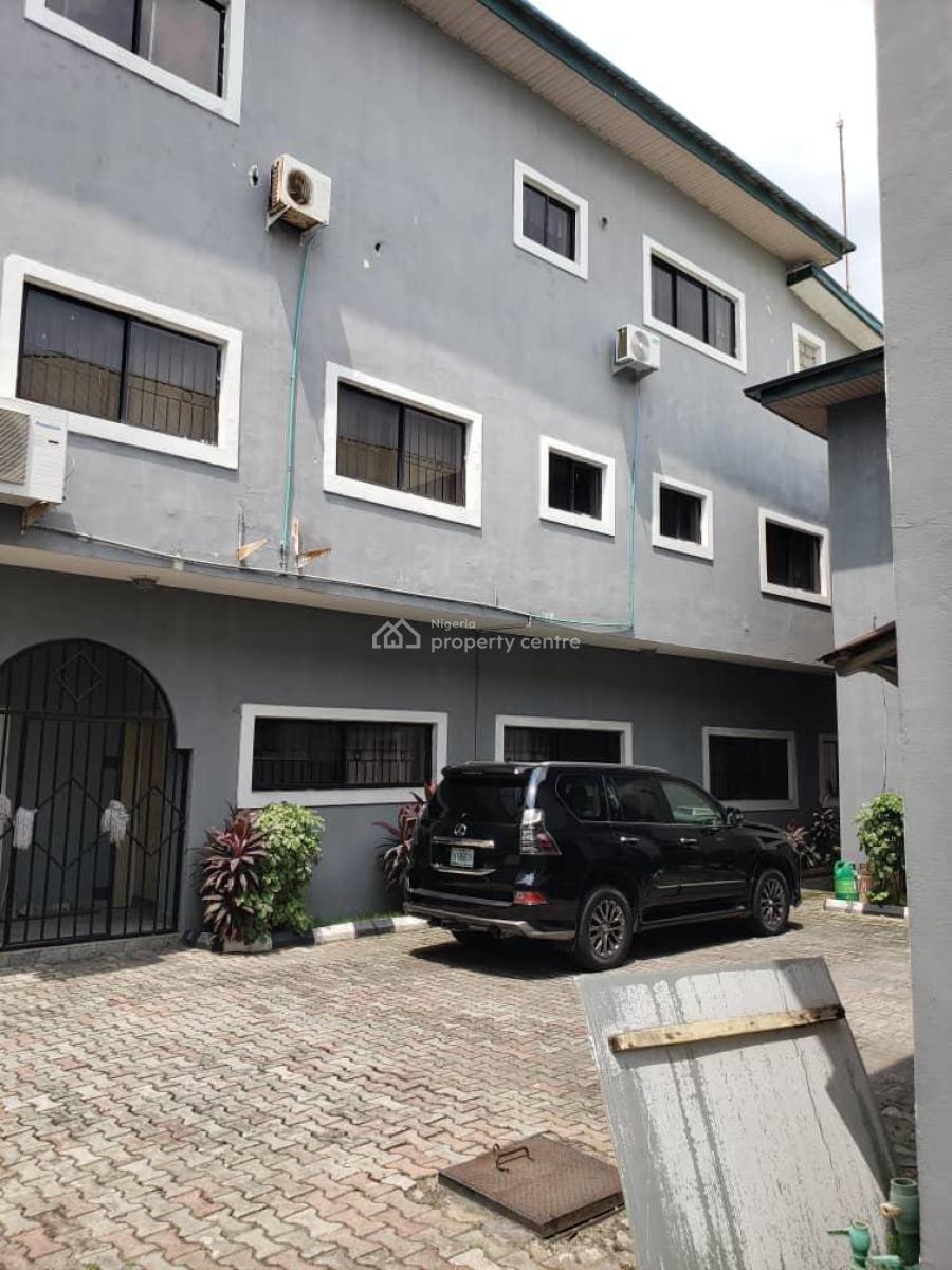 8 Bedrooms Fully Detached Duplex and 4 Units of Flats, Lekki Right, Lekki, Lagos, Detached Duplex for Sale