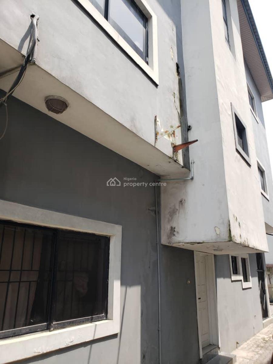8 Bedrooms Fully Detached Duplex and 4 Units of Flats, Lekki Right, Lekki, Lagos, Detached Duplex for Sale