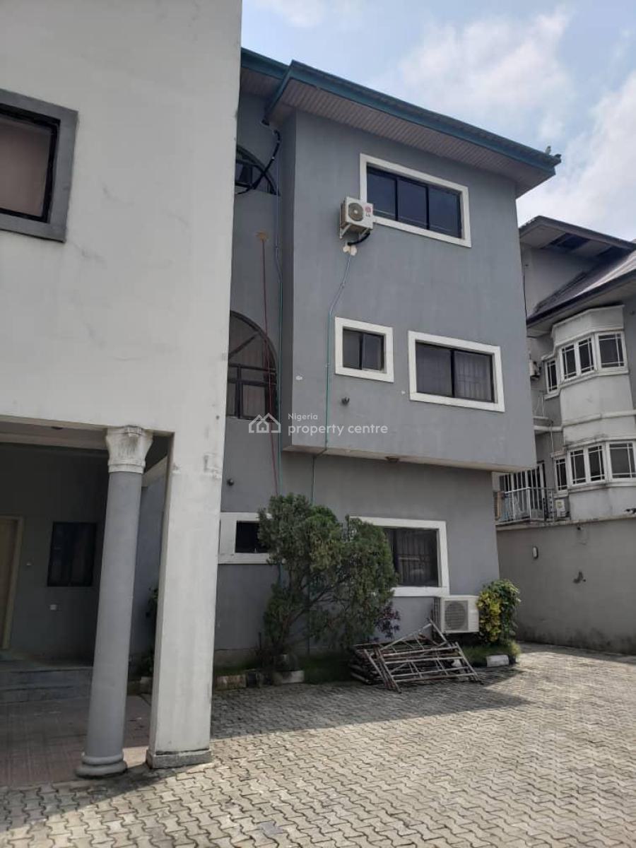 8 Bedrooms Fully Detached Duplex and 4 Units of Flats, Lekki Right, Lekki, Lagos, Detached Duplex for Sale
