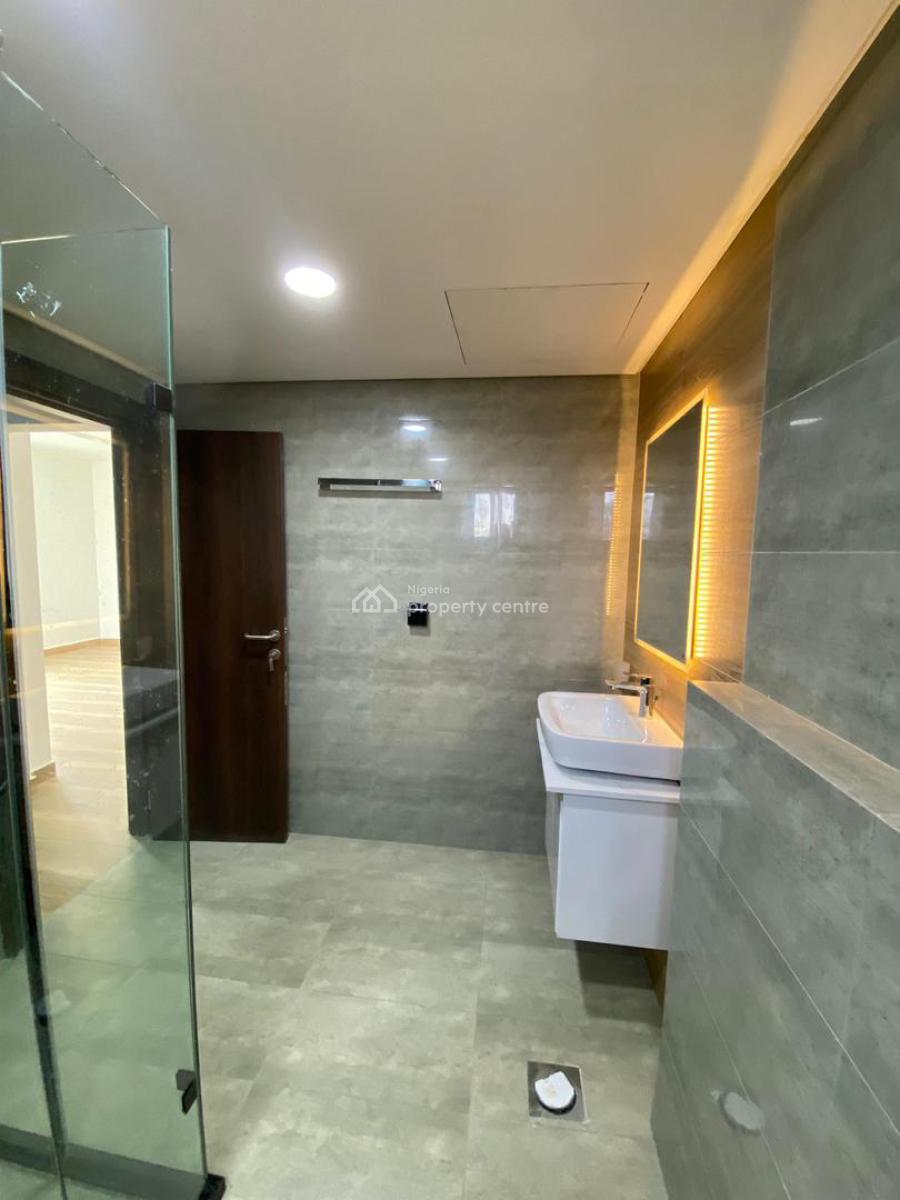 a  Well Maintained 3 Bedroom Apartment with Ocean View Pool, Gym & Bq., Ikoyi, Lagos, Flat / Apartment for Sale