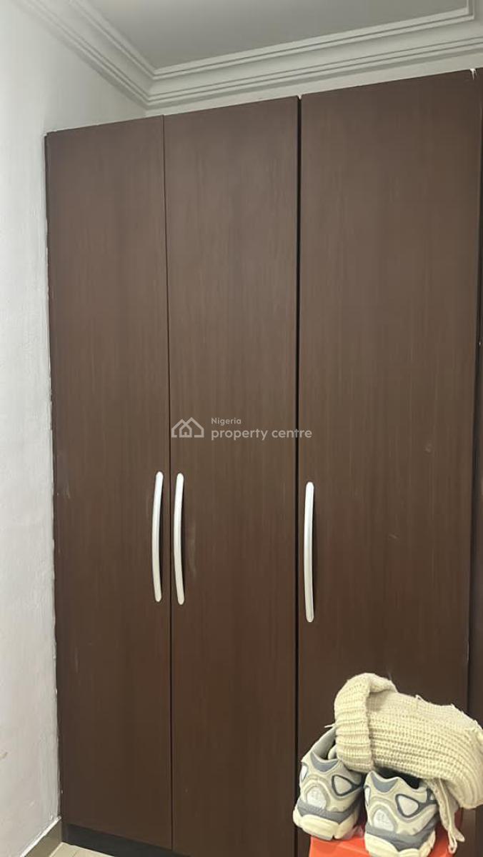 Room Shared Apartment, Gbangbala Street, Ikate, Lekki, Lagos, Flat / Apartment for Rent