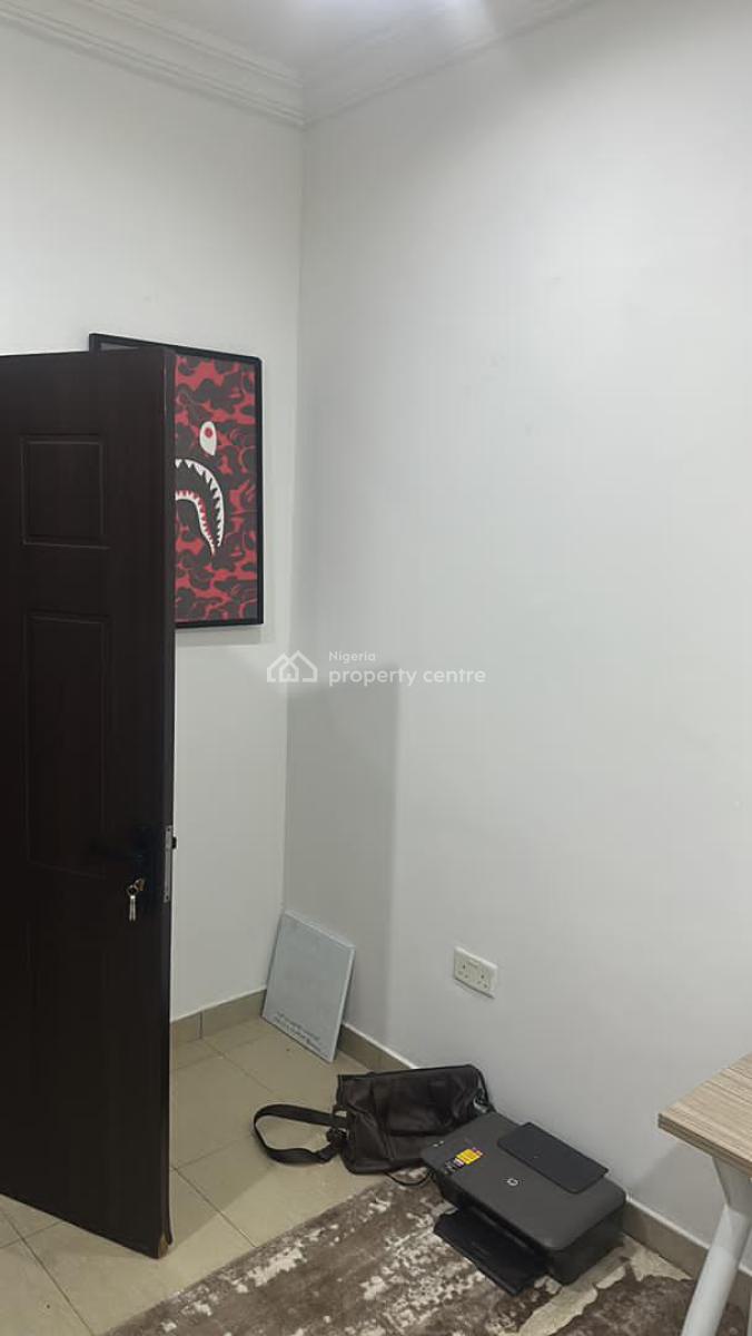 Room Shared Apartment, Gbangbala Street, Ikate, Lekki, Lagos, Flat / Apartment for Rent