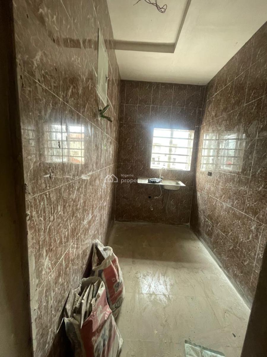Luxury 2 Bedroom Apartment with Modern Facilities, Adekunle, Yaba, Lagos, Flat / Apartment for Rent