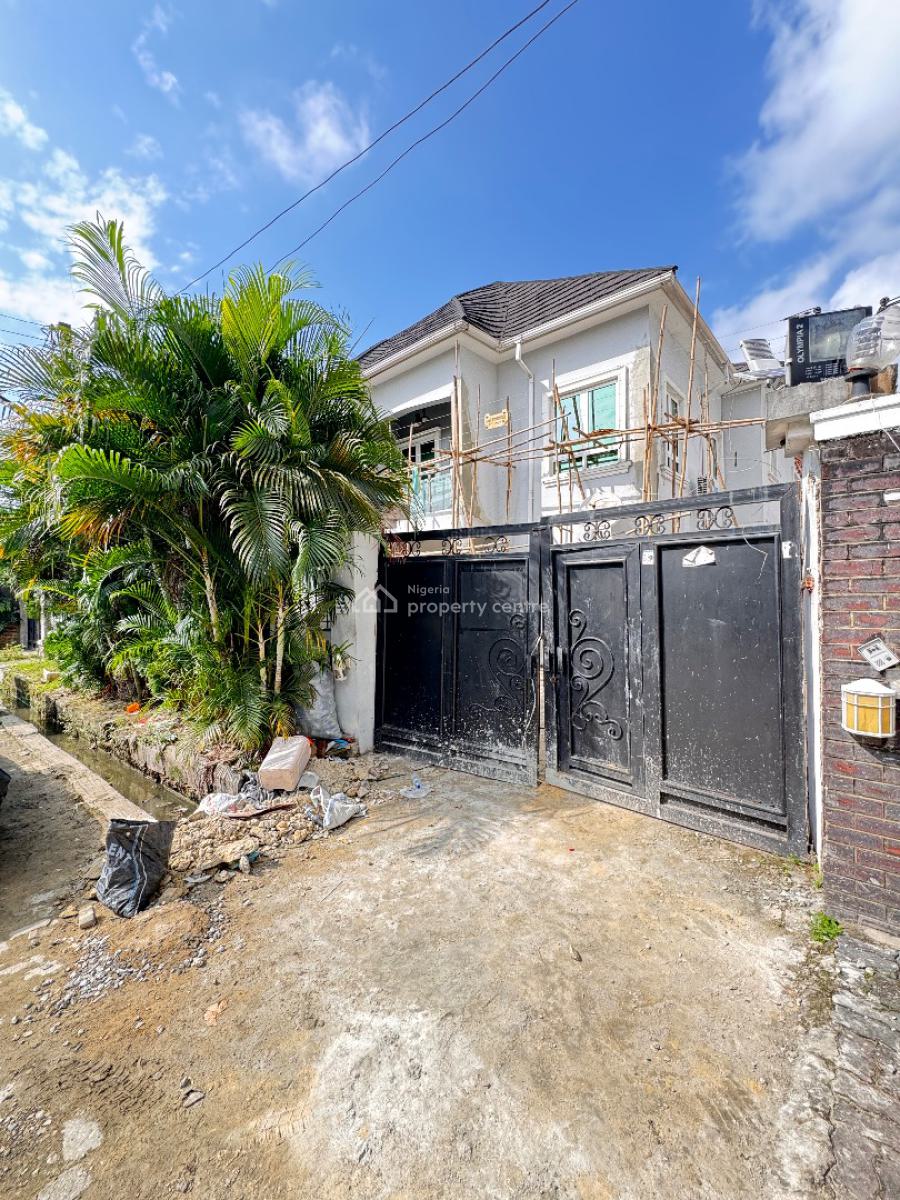 Fairly Used 5 Bedrooms Detached Duplex, Chevron, Lekki, Lagos, Detached Duplex for Sale