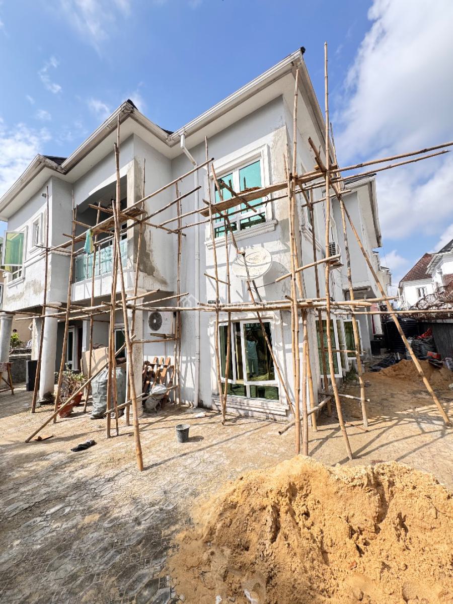 Fairly Used 5 Bedrooms Detached Duplex, Chevron, Lekki, Lagos, Detached Duplex for Sale