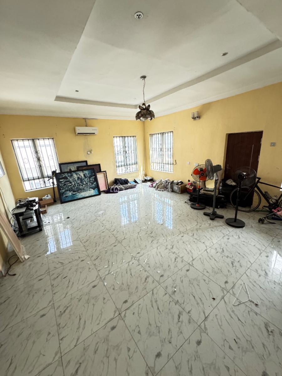 Fairly Used 5 Bedrooms Detached Duplex, Chevron, Lekki, Lagos, Detached Duplex for Sale