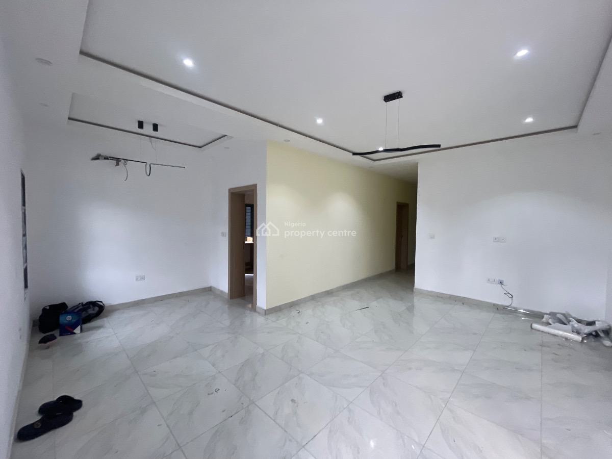 Modern 3 Bedroom Flat, Lekki Right Side By Pinnacle Filling Station, Lekki Phase 1, Lekki, Lagos, Flat / Apartment for Rent