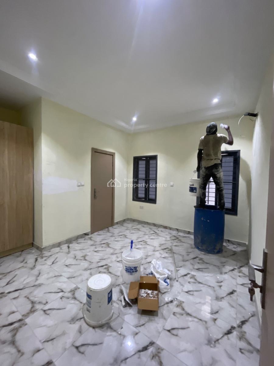 Modern 3 Bedroom Flat, Lekki Right Side By Pinnacle Filling Station, Lekki Phase 1, Lekki, Lagos, Flat / Apartment for Rent