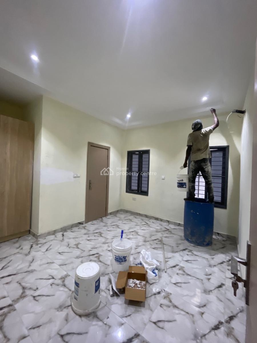 Modern 3 Bedroom Flat, Lekki Right Side By Pinnacle Filling Station, Lekki Phase 1, Lekki, Lagos, Flat / Apartment for Rent