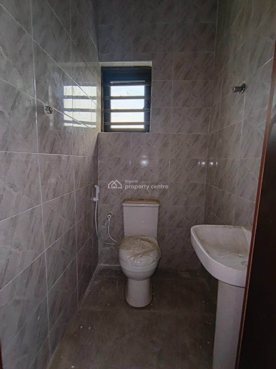 2 Bedroom Flat, Ikorodu, Lagos, Flat / Apartment for Rent