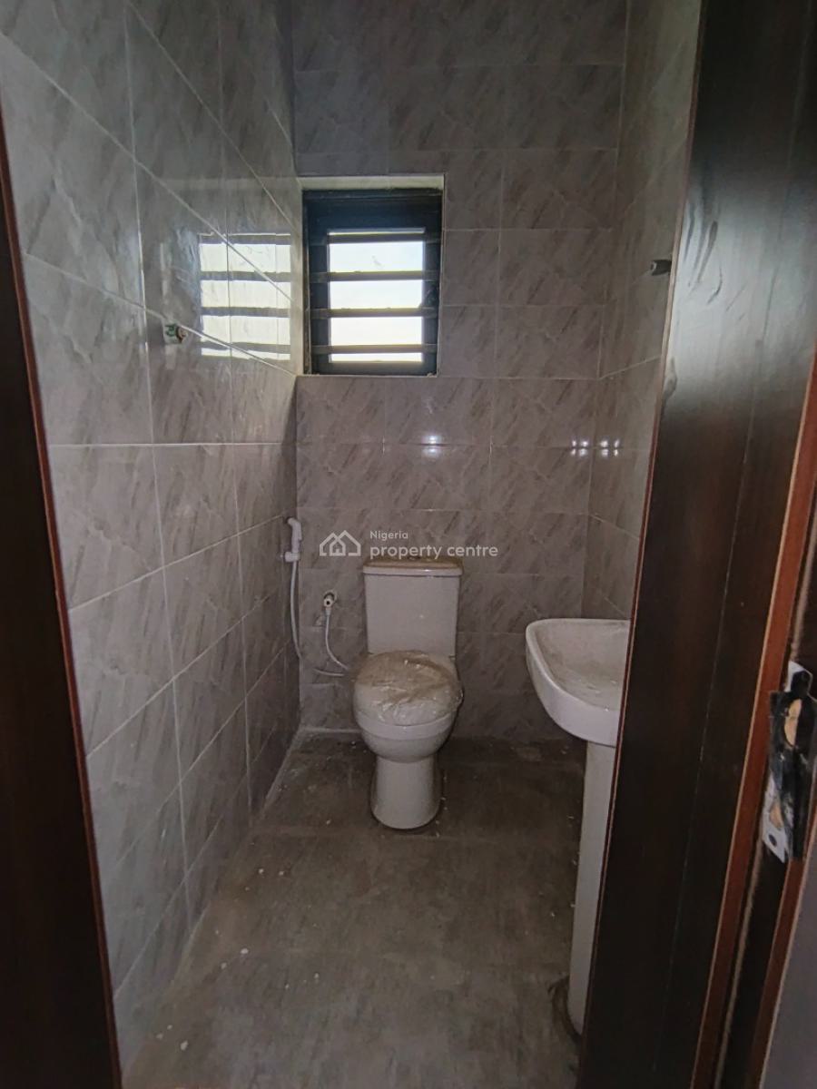 2 Bedroom Flat, Ikorodu, Lagos, Flat / Apartment for Rent