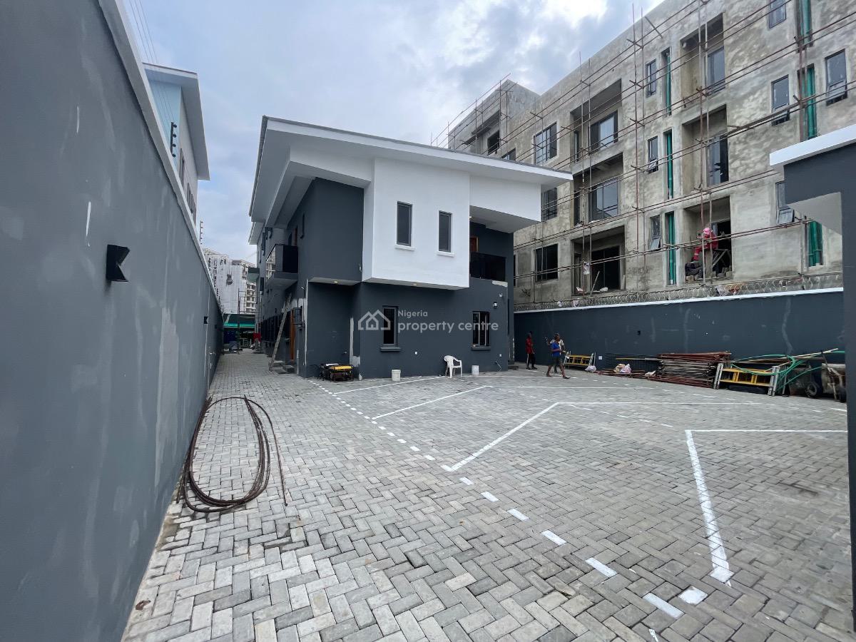 Luxury 4-bedroom Pent Floor Apartment with Study, Lekki Right Side By Pinnacle, Lekki Phase 1, Lekki, Lagos, Flat / Apartment for Rent