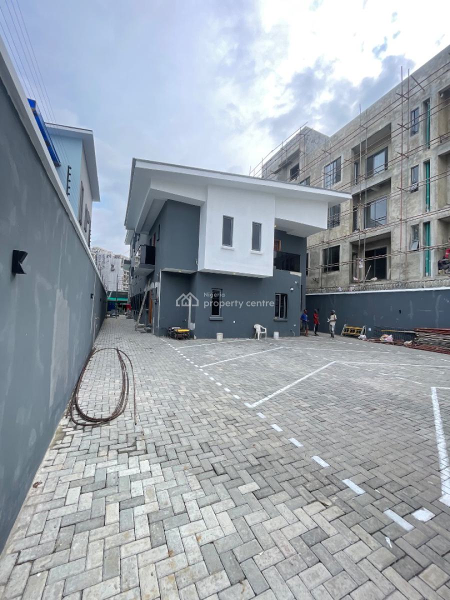 Luxury 4-bedroom Pent Floor Apartment with Study, Lekki Right Side By Pinnacle, Lekki Phase 1, Lekki, Lagos, Flat / Apartment for Rent