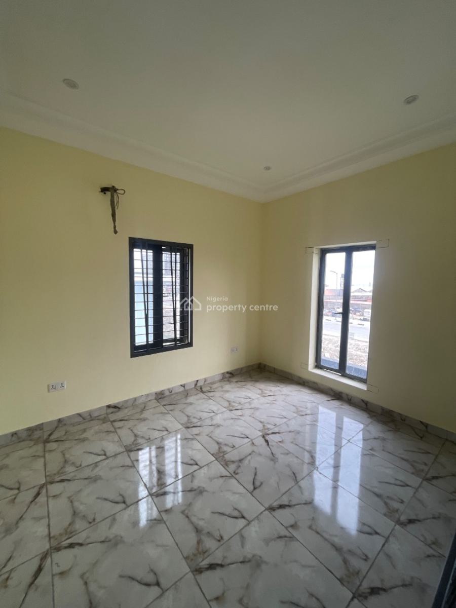 Luxury 4-bedroom Pent Floor Apartment with Study, Lekki Right Side By Pinnacle, Lekki Phase 1, Lekki, Lagos, Flat / Apartment for Rent
