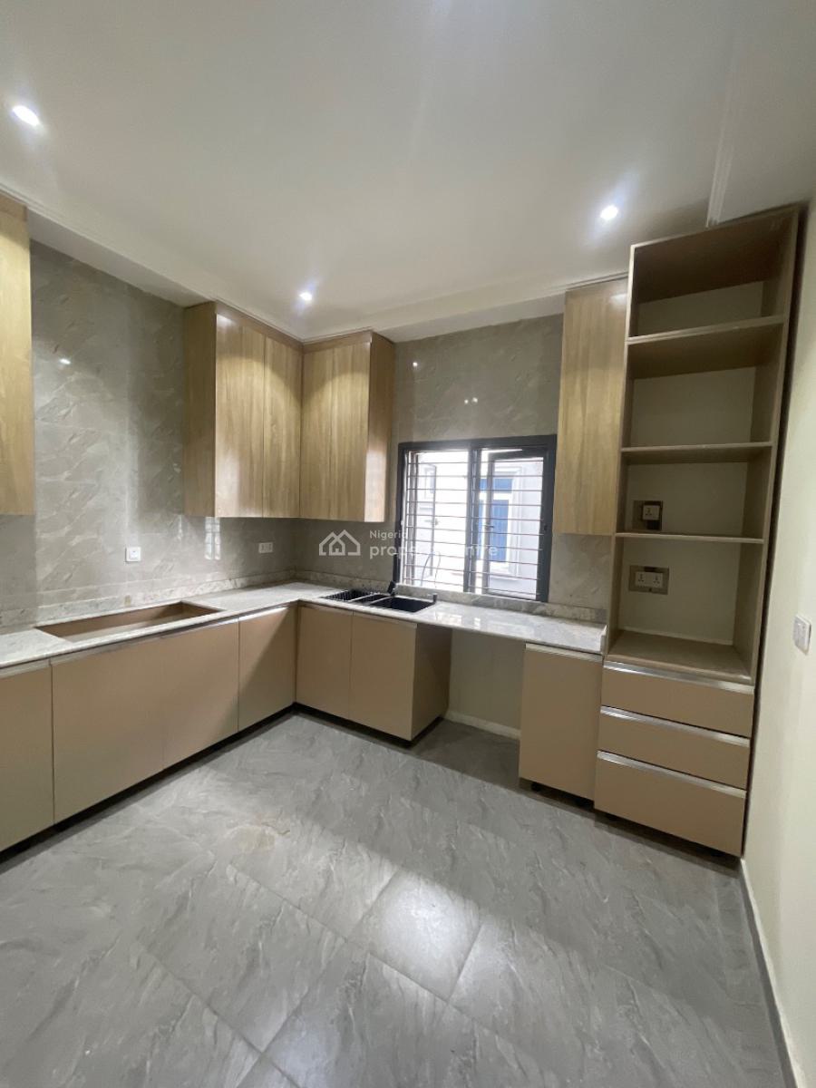 Luxury 4-bedroom Pent Floor Apartment with Study, Lekki Right Side By Pinnacle, Lekki Phase 1, Lekki, Lagos, Flat / Apartment for Rent