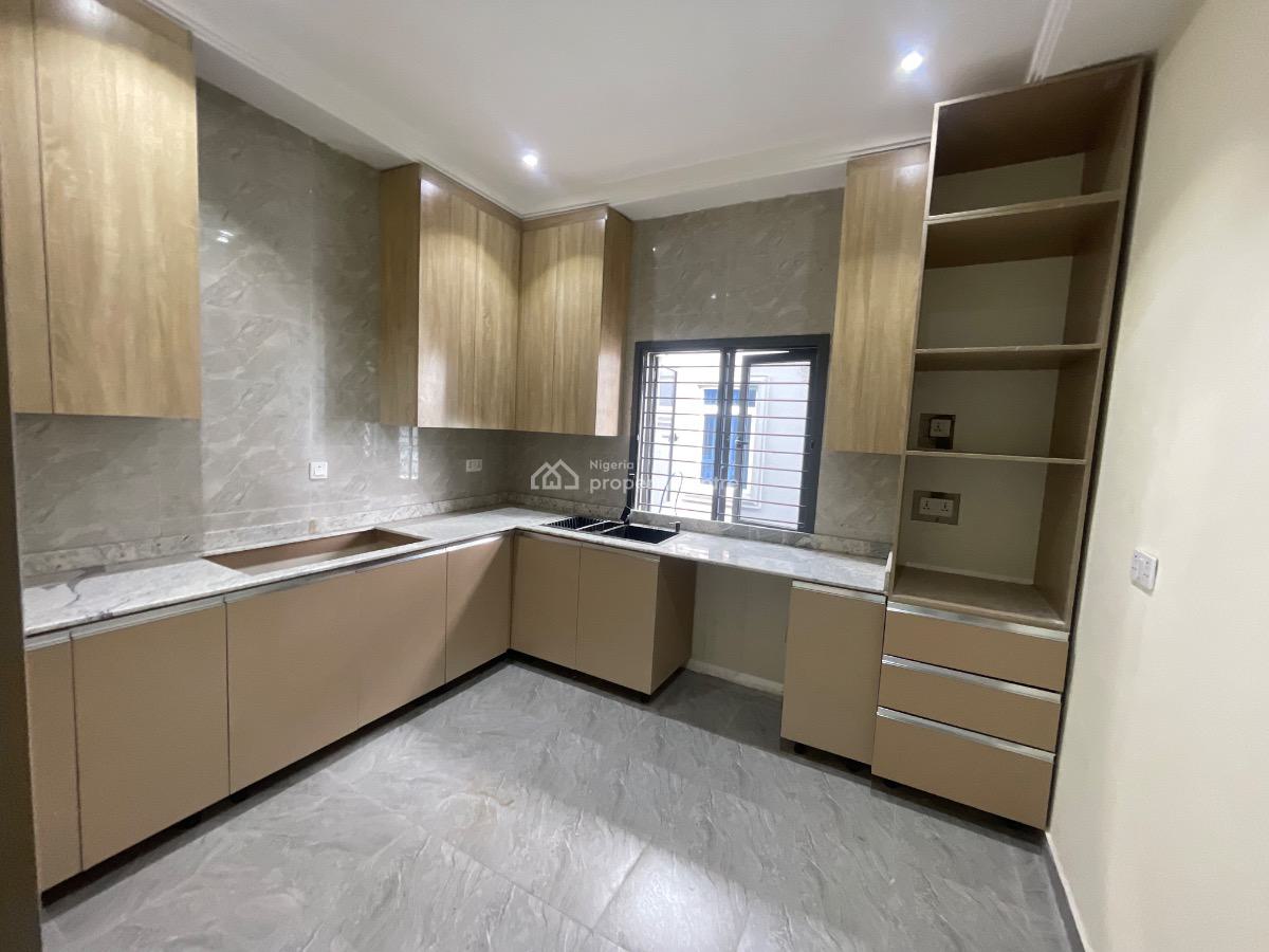 Luxury 4-bedroom Pent Floor Apartment with Study, Lekki Right Side By Pinnacle, Lekki Phase 1, Lekki, Lagos, Flat / Apartment for Rent