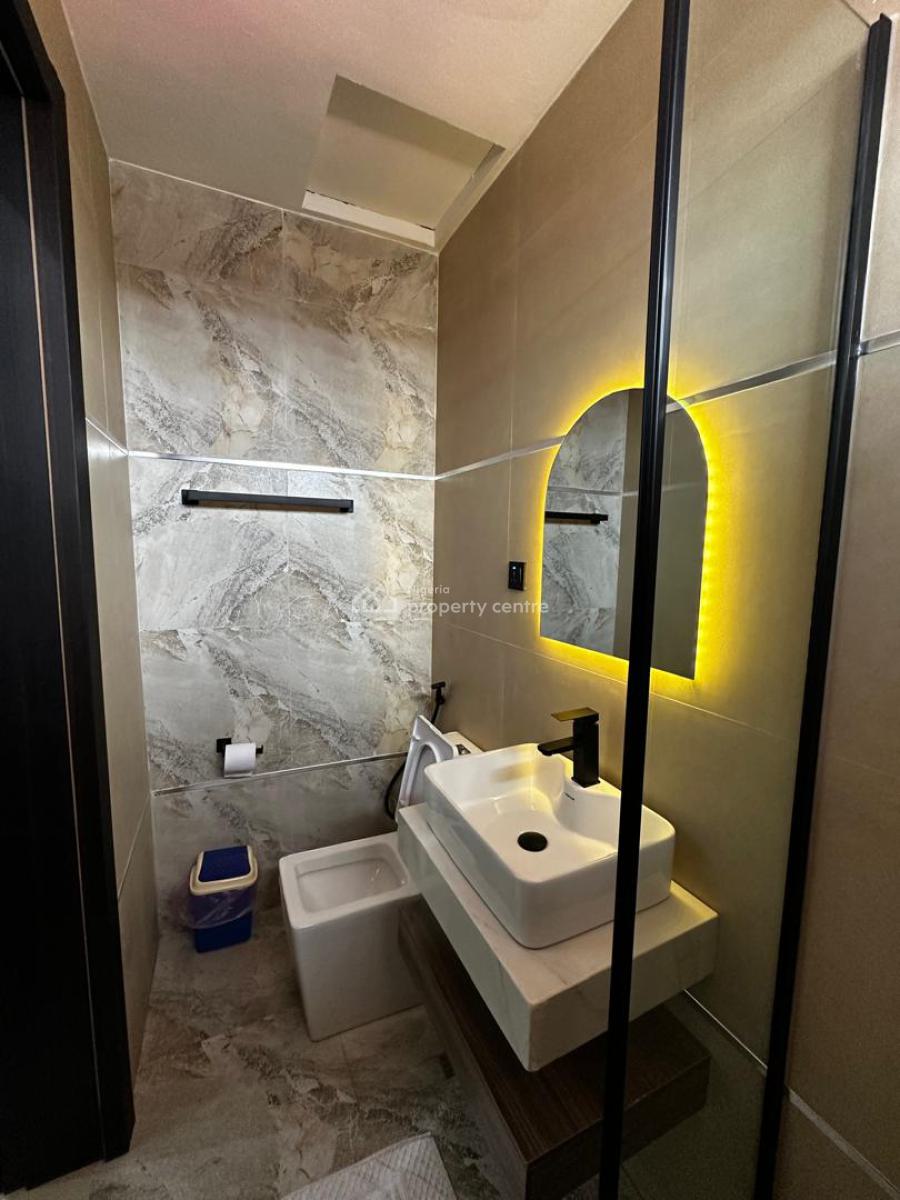 1 Bedroom Executive Pent Floor Apartment, 7 Oluwakayode Jacobs Crescent, Lekki Phase 1, Lekki, Lagos, Flat / Apartment Short Let