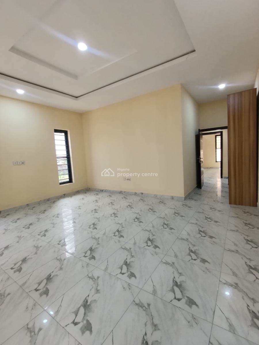 2bedroom Apartment, New Road, Lekki, Lagos, Flat / Apartment for Rent