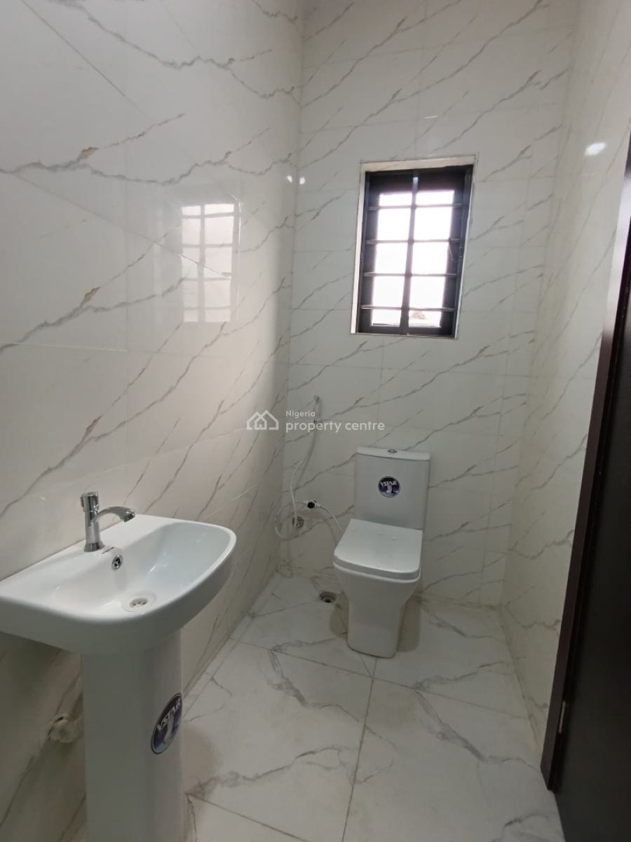2bedroom Apartment, New Road, Lekki, Lagos, Flat / Apartment for Rent