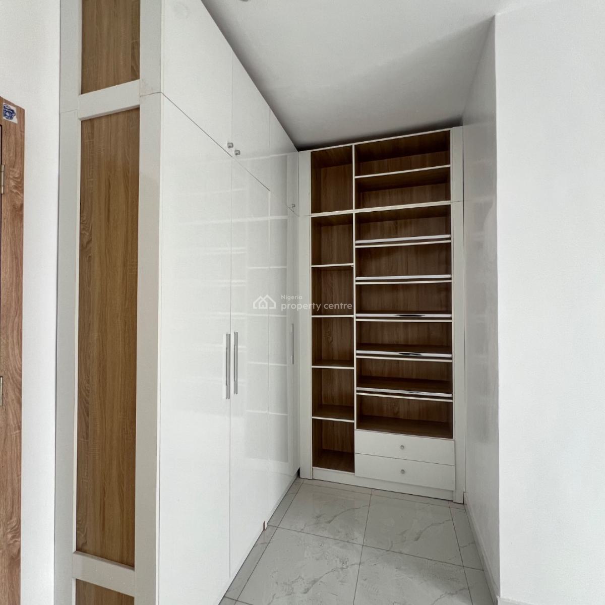 3 Bedroom, Ikota, Lekki, Lagos, Terraced Duplex for Sale