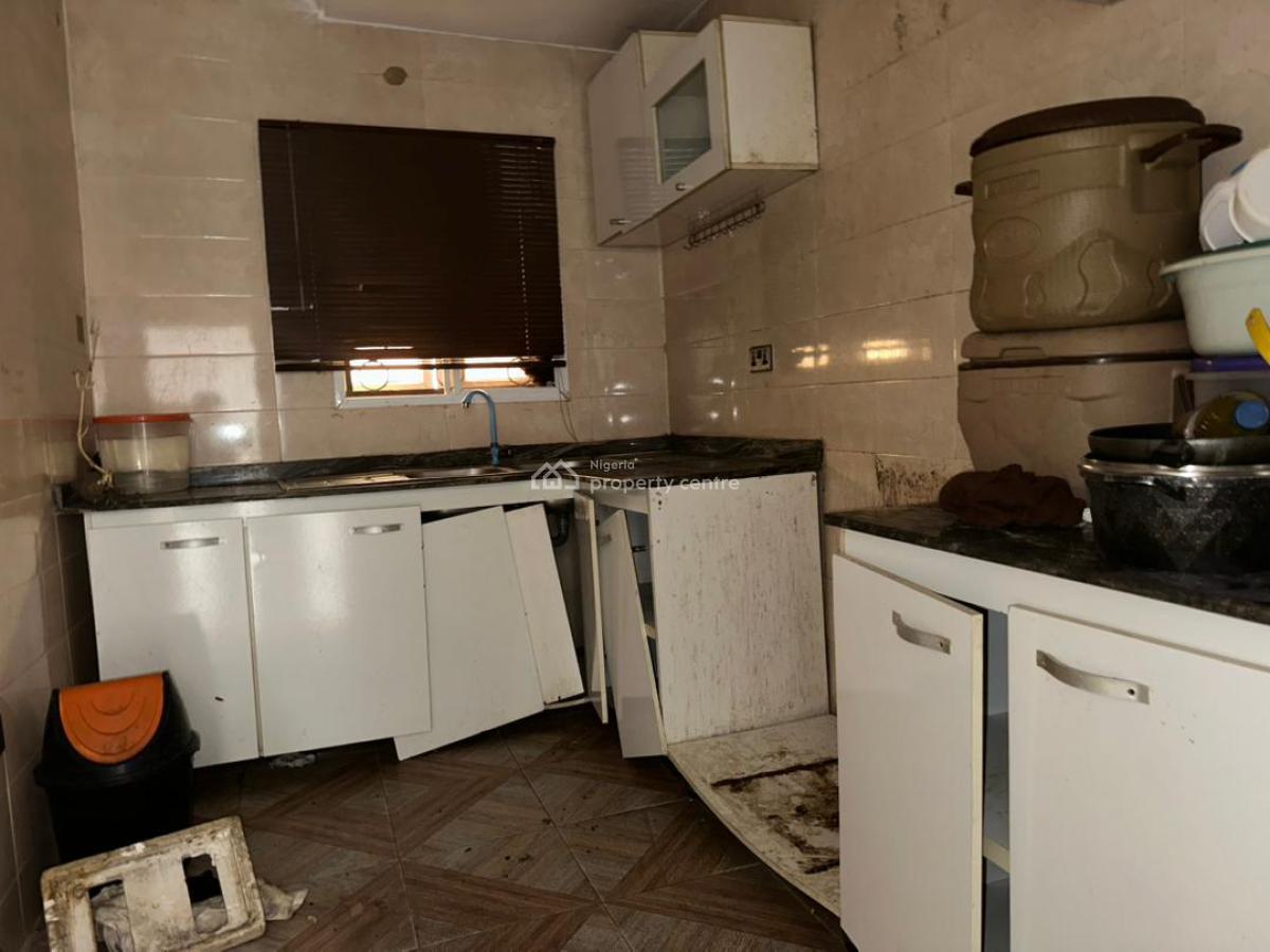 Decent 3 Bedroom Flat, Omole Phase 1, Ikeja, Lagos, Flat / Apartment for Rent