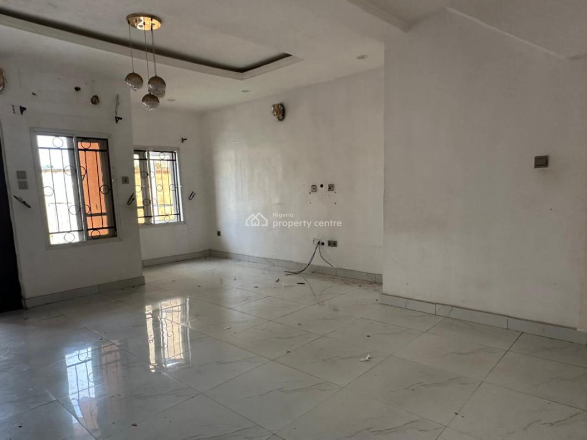 Decent 3 Bedroom Flat, Omole Phase 1, Ikeja, Lagos, Flat / Apartment for Rent