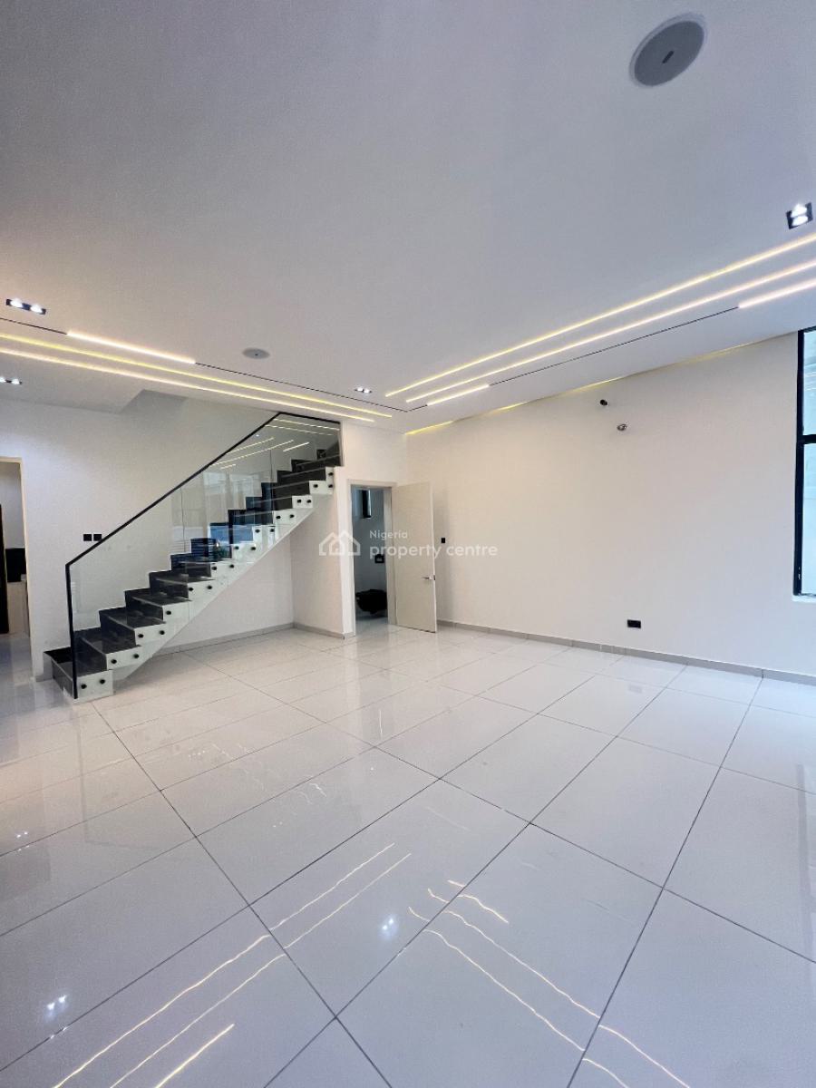 4 Bed & Bq  300 Million, Ikota, Lekki, Lagos, Semi-detached Duplex for Sale