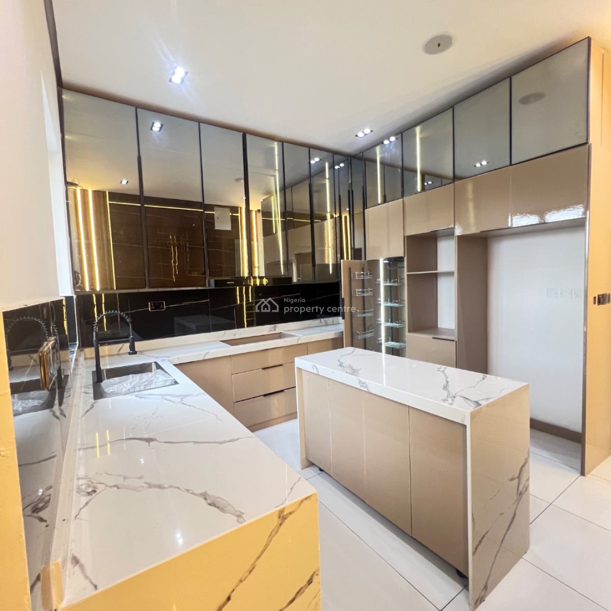 4 Bed & Bq  300 Million, Ikota, Lekki, Lagos, Semi-detached Duplex for Sale