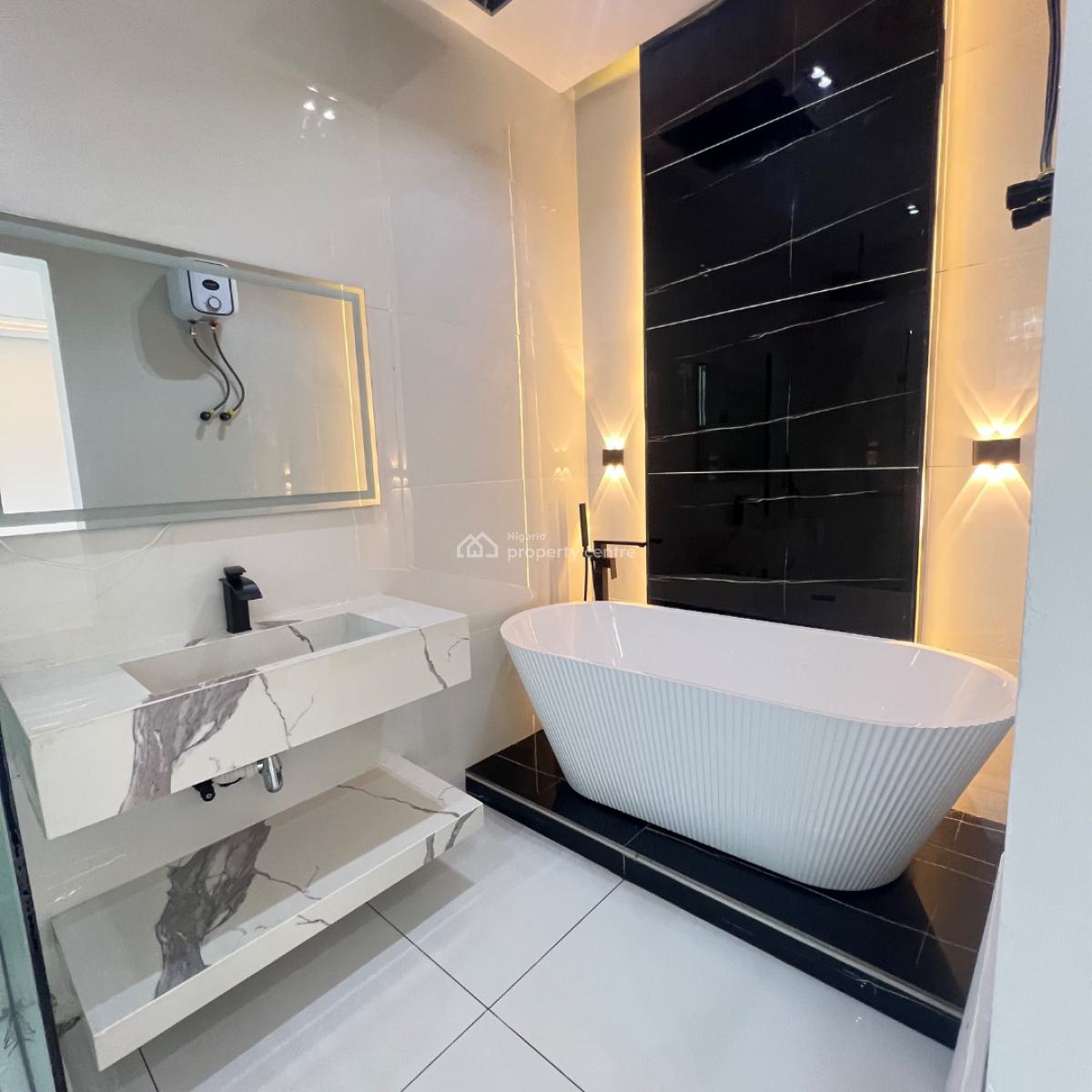 4 Bed & Bq  300 Million, Ikota, Lekki, Lagos, Semi-detached Duplex for Sale