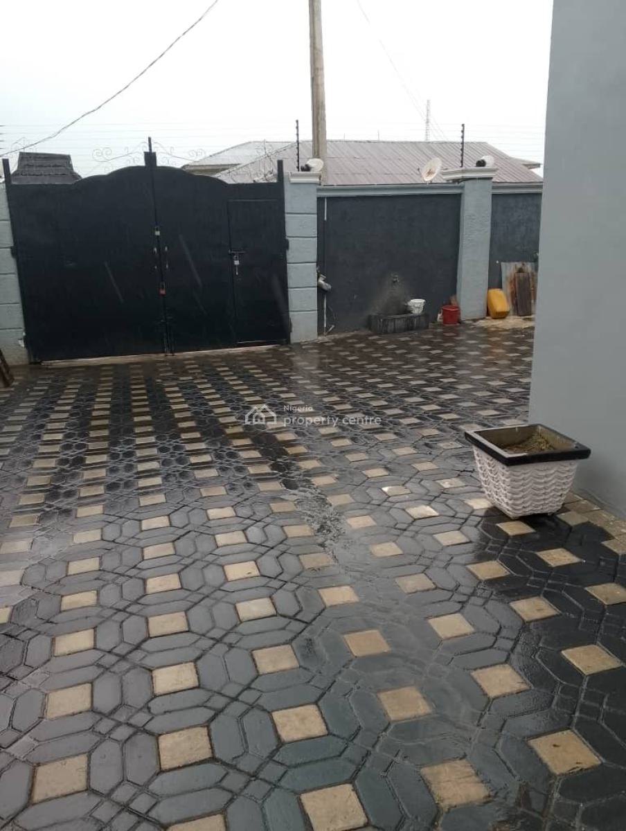 a Modern 4 Bedroom Bungalow with Maid Room on 540sqm Land, Bcga ,idishin Ext, Apata, Ibadan, Oyo, Detached Bungalow for Sale
