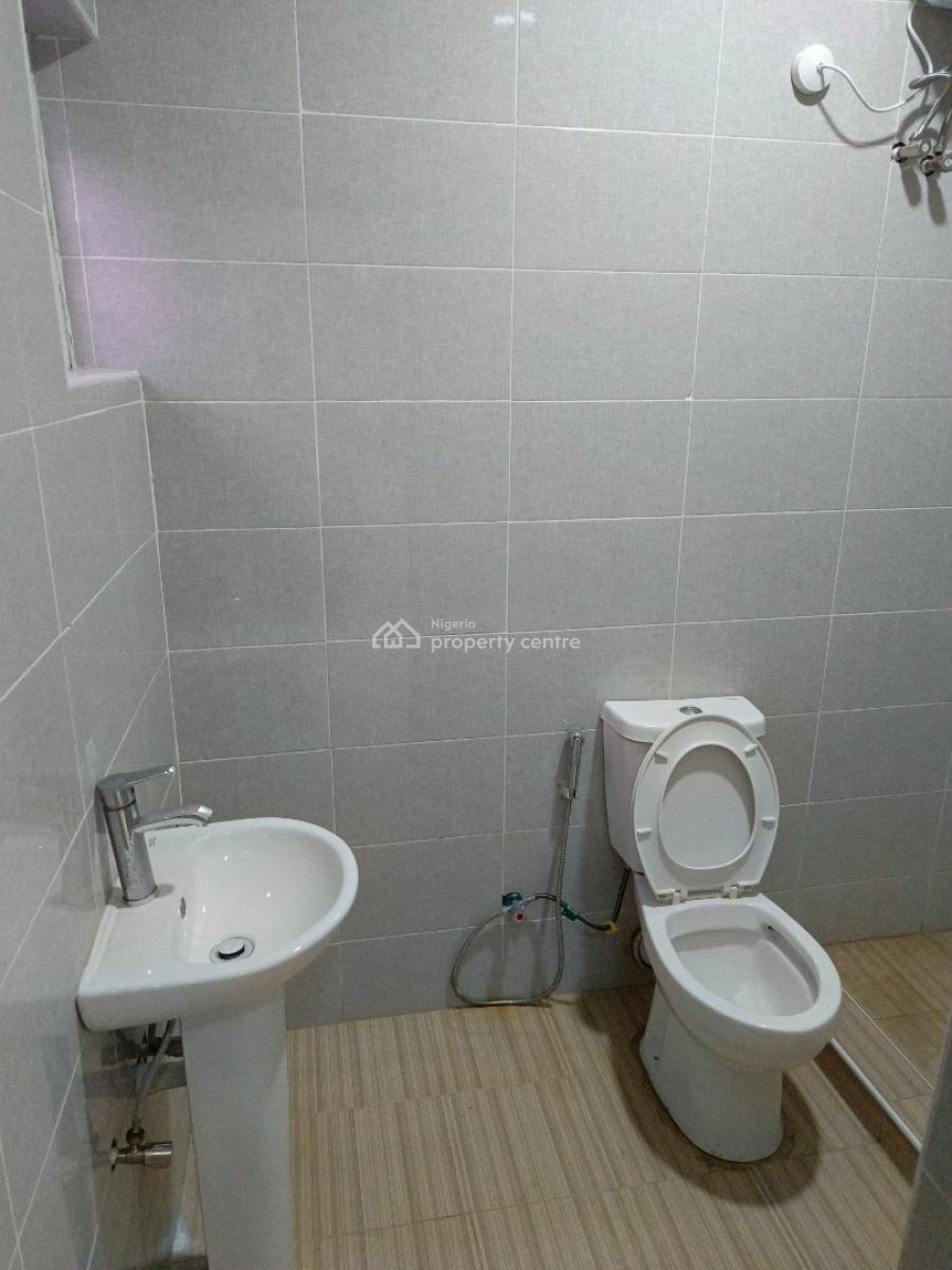 Brand New 3 Bedroom Flat in a Serene Environment, Jahi By Gilmor, Jahi, Abuja, Flat / Apartment for Rent