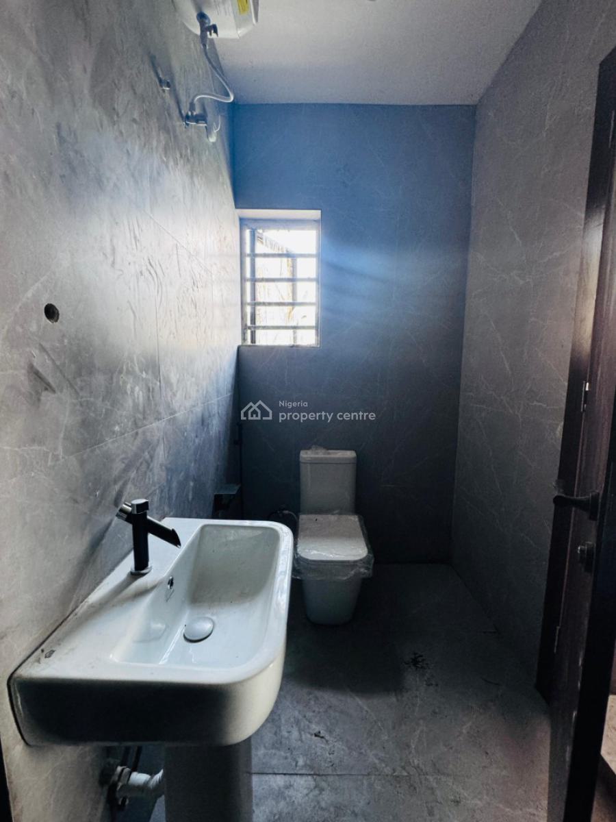 5 Bedroom Penthouse and a Bq, Engr Lere Adigun Gra, Bashorun Ibadan, Ibadan, Oyo, House for Sale