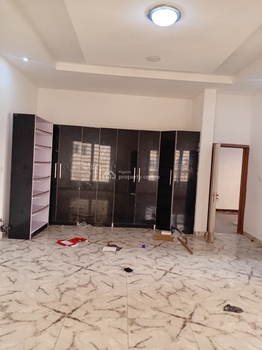 Well Grilled Single Room in a Shared Apartment, Orchid Road, Lekki, Lagos, Detached Duplex for Rent