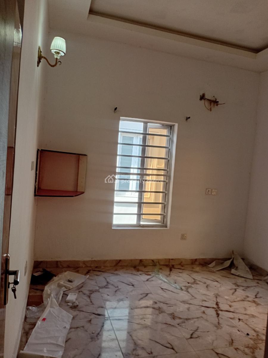 Well Grilled Single Room in a Shared Apartment, Orchid Road, Lekki, Lagos, Detached Duplex for Rent