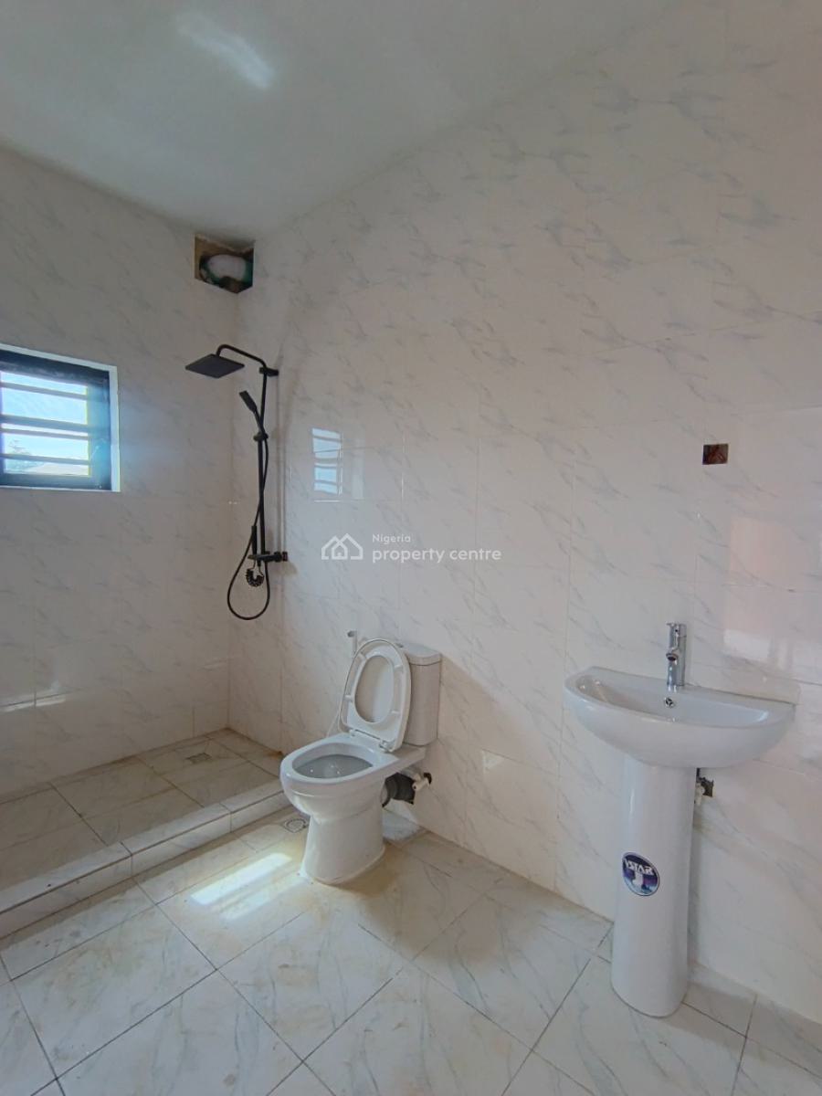 2 Bedroom Flat, Awolowo Road Ikorodu, Ikorodu, Lagos, Terraced Duplex for Rent